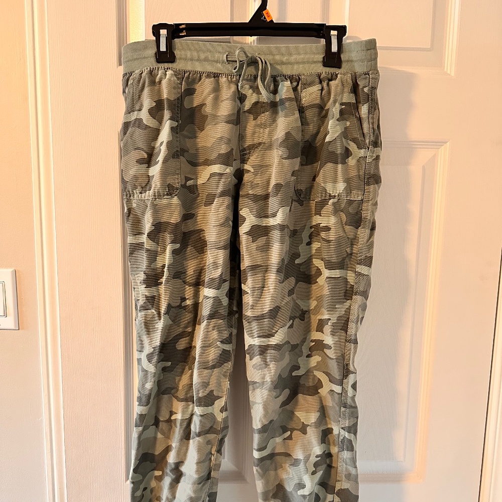 Maurices Camo Weekender Pant